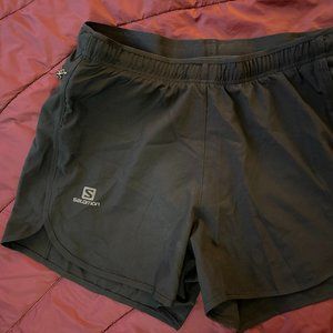 Salomon brand RUNNING SHORTS stash pocket Exercise dolphin size S, NWOT